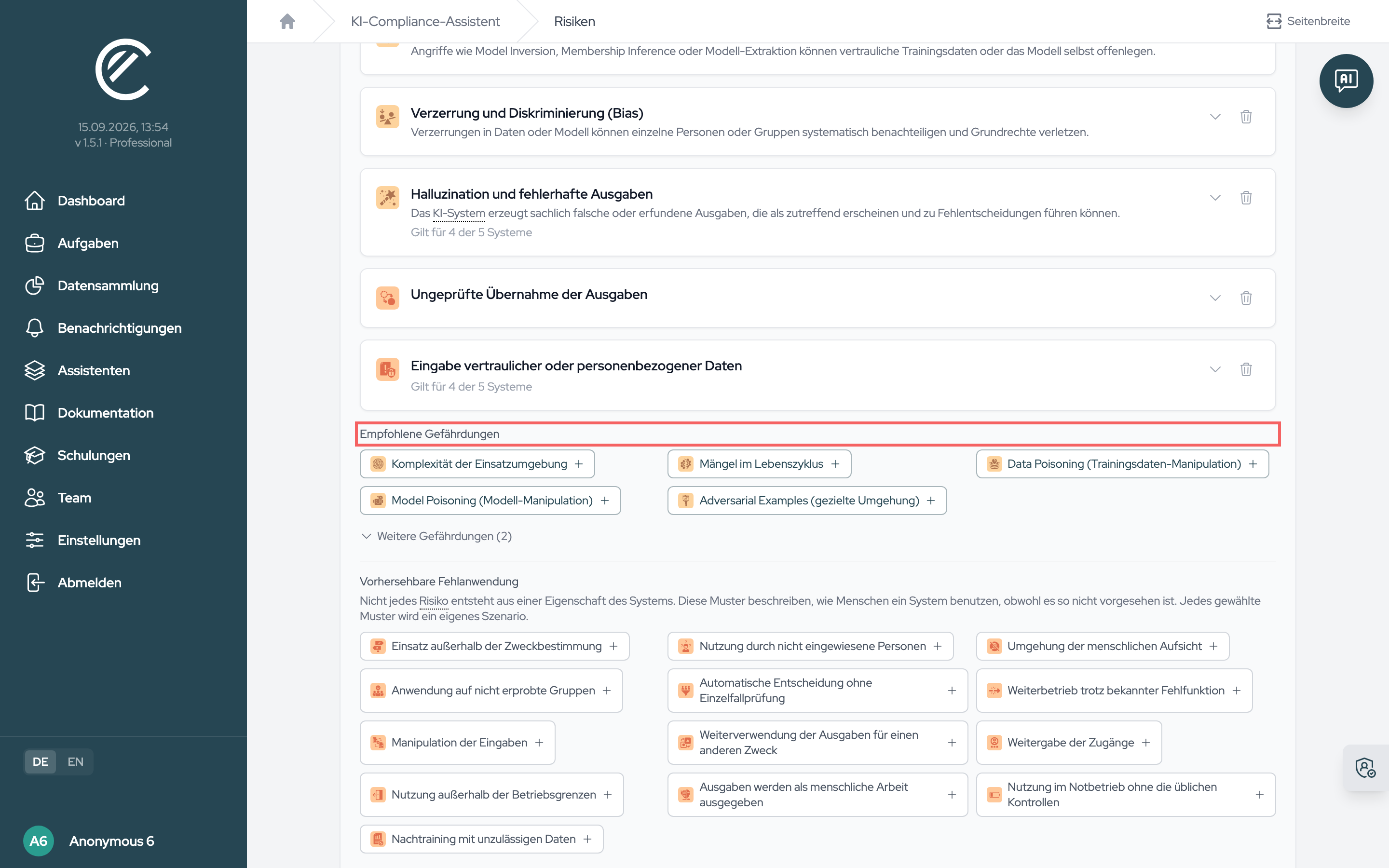 Jeder Klick auf einen Chip unter „Empfohlene Gefährdungen“ oder „Weitere Gefährdungen“ legt ein Szenario für das Bündel an. Gefährdungen mit Zugriff auf Training und Modell werden nur bei einer Anbieterrolle empfohlen.